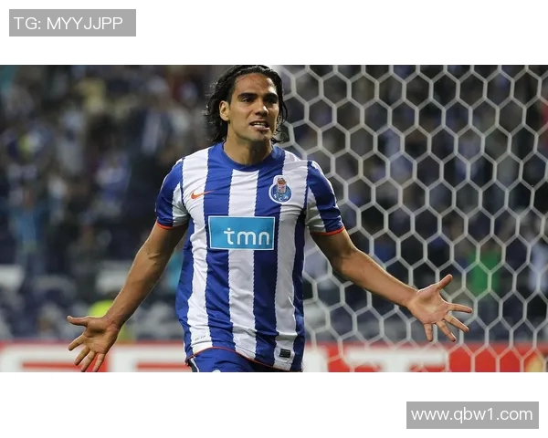 巴西退役足球明星的辉煌生涯与经典瞬间回顾图片展